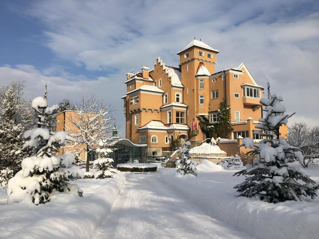 Schloss Moenchstein Solnohrad